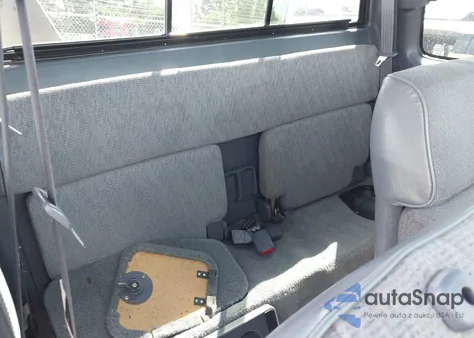 1999 Toyota Tacoma z USA, uszkodzony, nr VIN 4TAWN72N7XZ464885